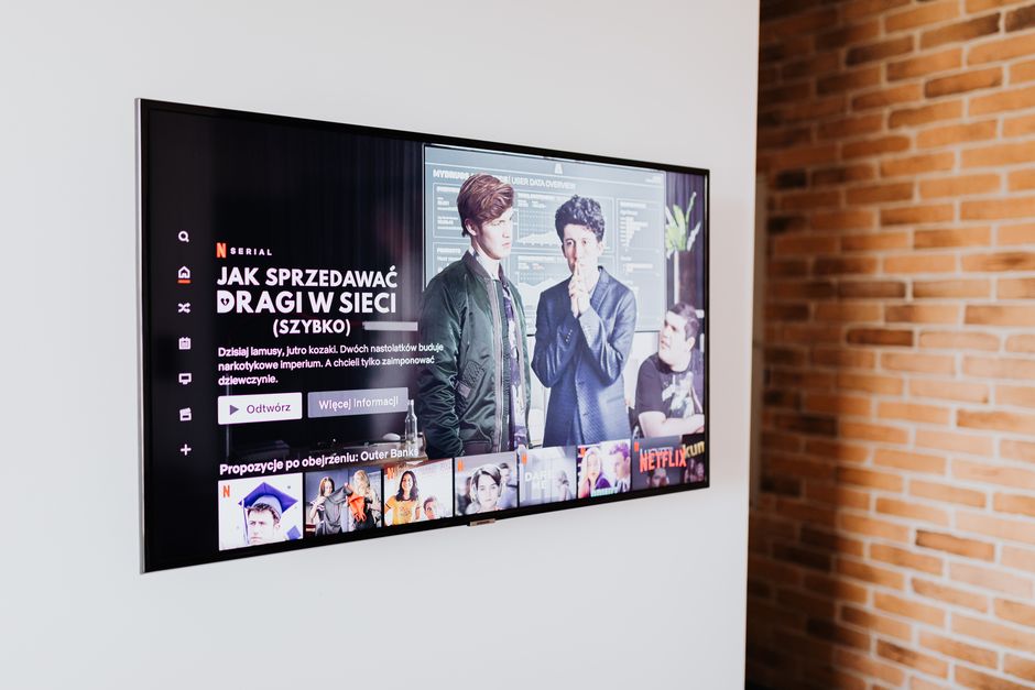 SEMP lança primeira TV com Google TV e mira custo-benefício